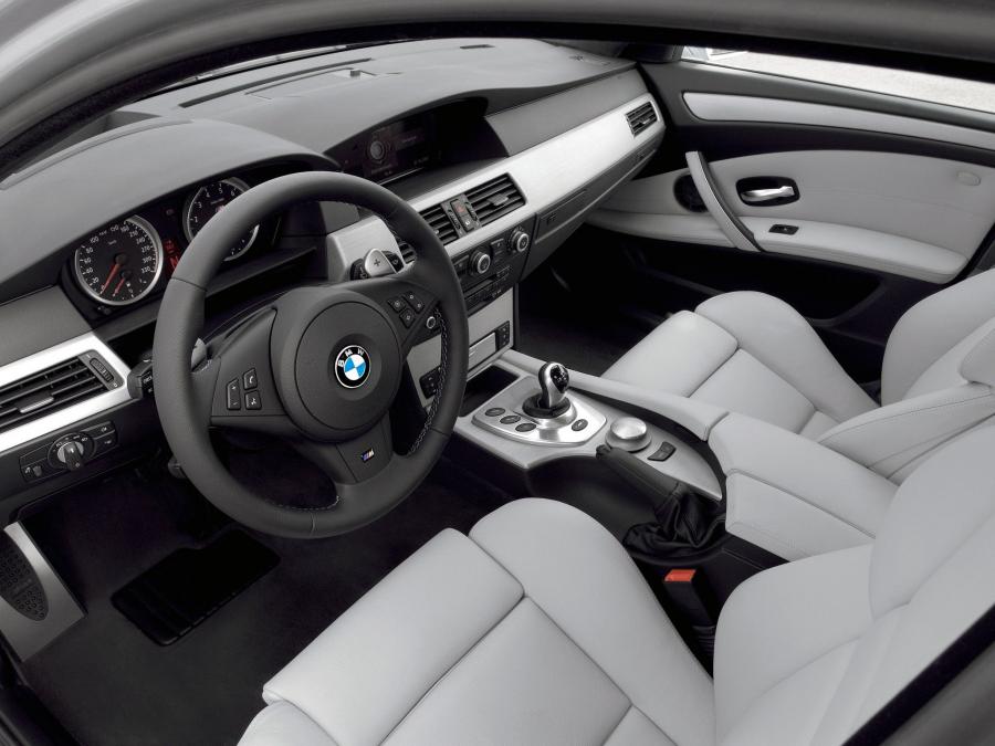  BMW M5 Touring 2007 года  (фото 8 из 56)